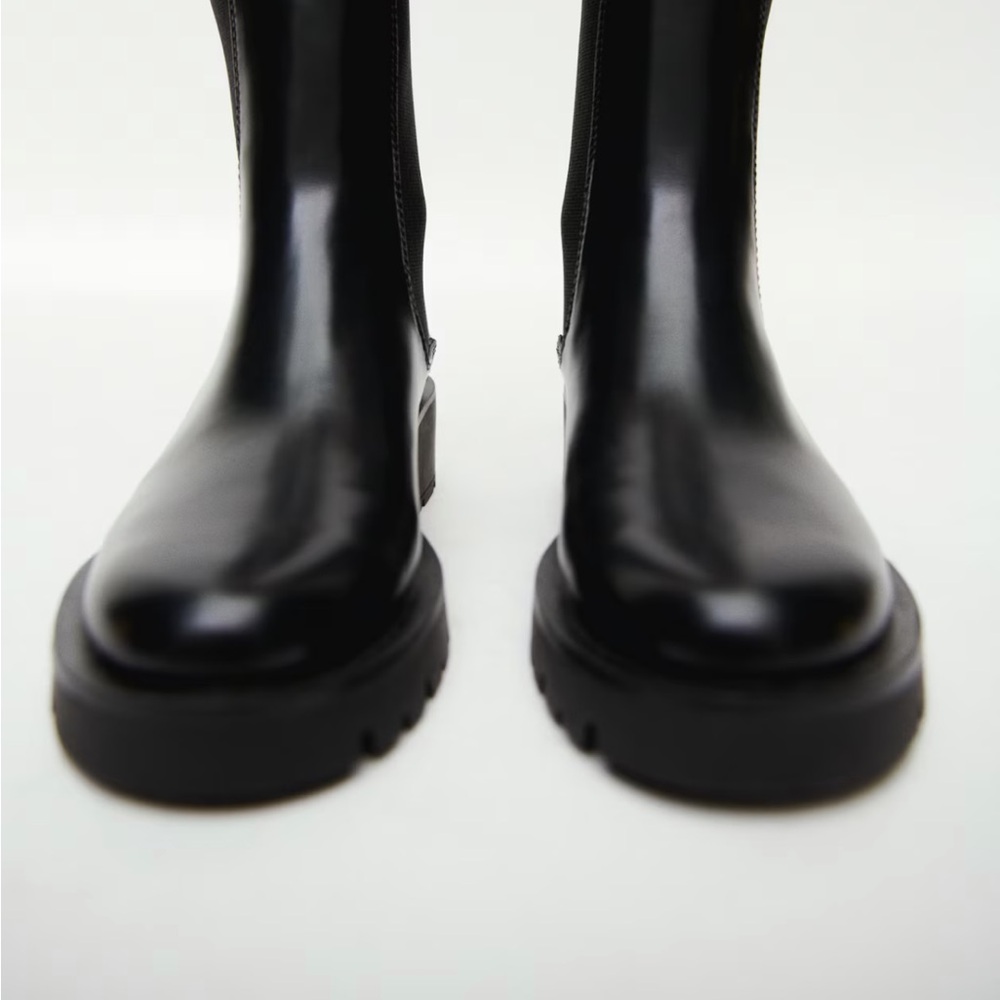 H&M EU38 Sleek Black Ankle Chelsea Boots